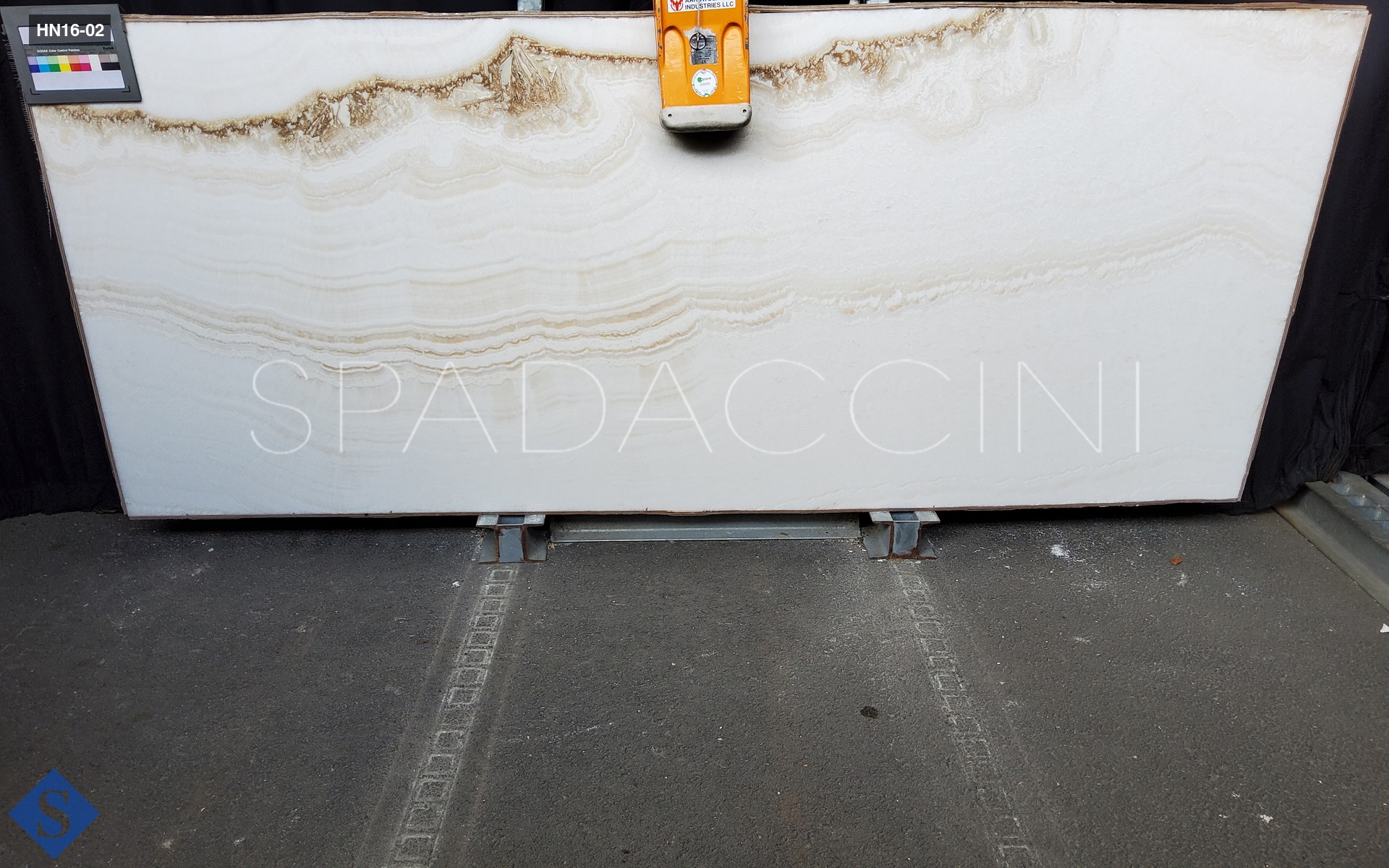 ONYX IVORY